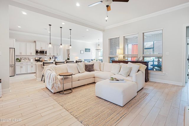 198 Blaze Boulevard, Freeport, FL 32439