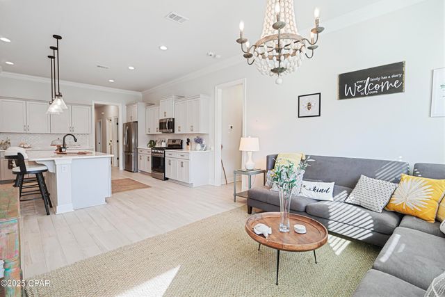 198 Blaze Boulevard, Freeport, FL 32439