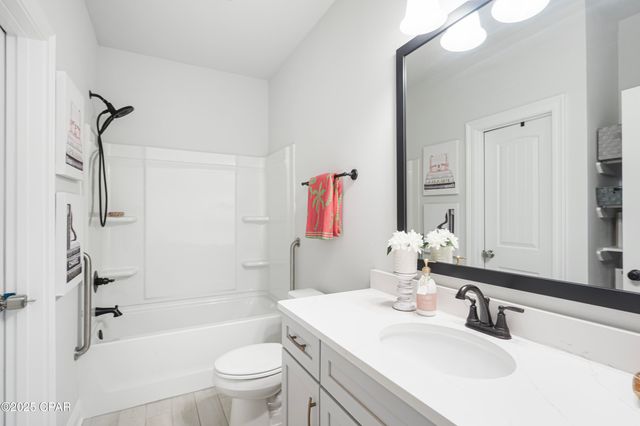 198 Blaze Boulevard, Freeport, FL 32439