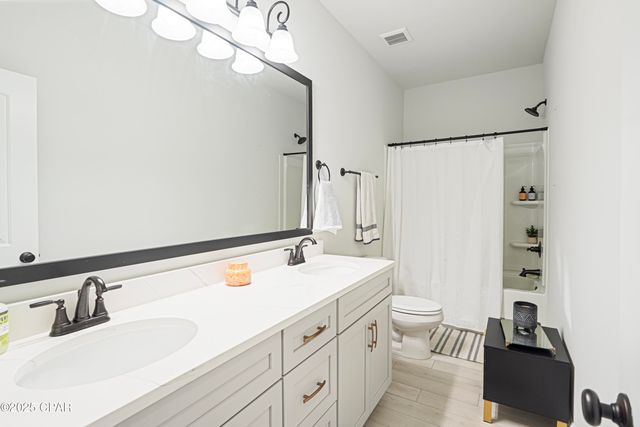 198 Blaze Boulevard, Freeport, FL 32439