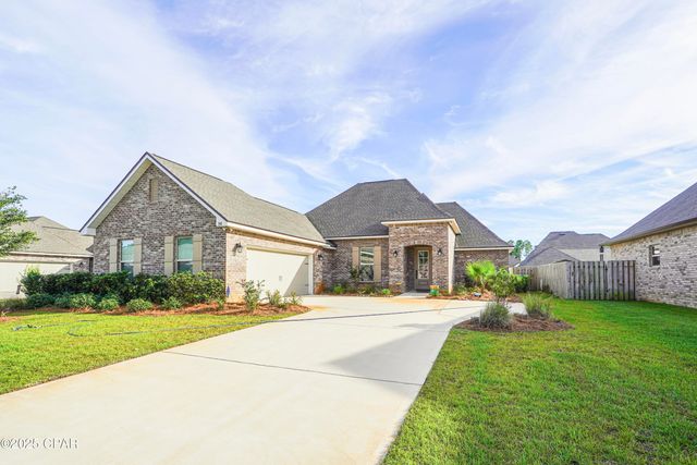 198 Blaze Boulevard, Freeport, FL 32439