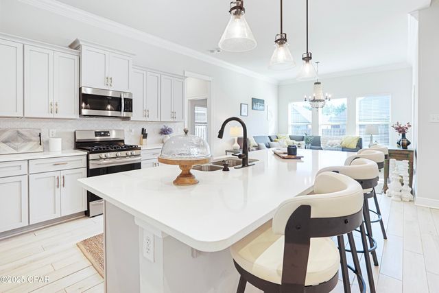 198 Blaze Boulevard, Freeport, FL 32439