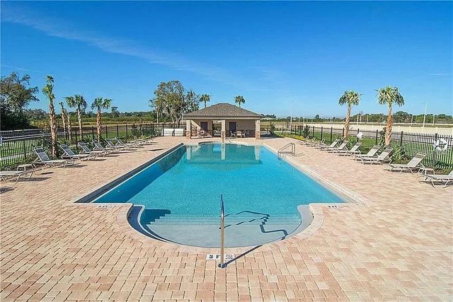 1118 WYNNMERE WALK AVENUE, Ruskin, FL 33570