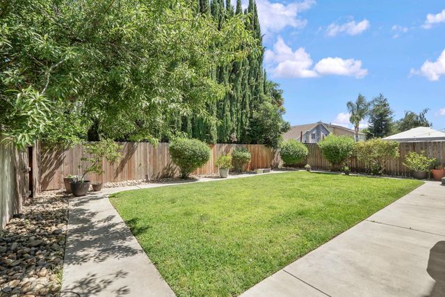 1459 Port St, Manteca, CA 95336