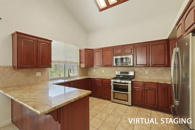 1459 Port St, Manteca, CA 95336