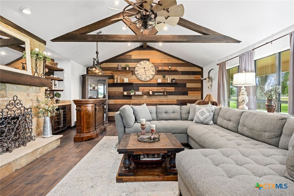 Image 6 of property listing at 6409 Three Forks Road, Belton, TX 76513