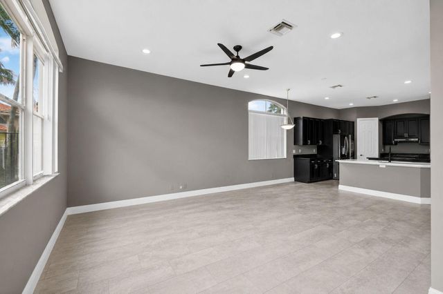 6899 Houlton Circle, Lake Worth, FL 33467