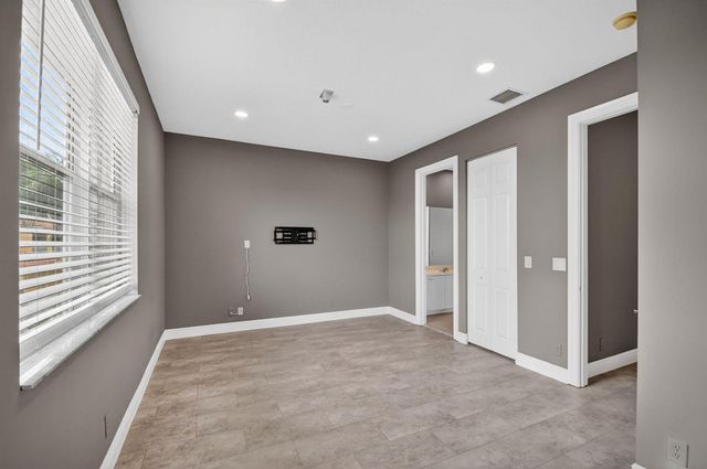 6899 Houlton Circle, Lake Worth, FL 33467