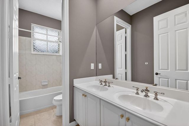 6899 Houlton Circle, Lake Worth, FL 33467