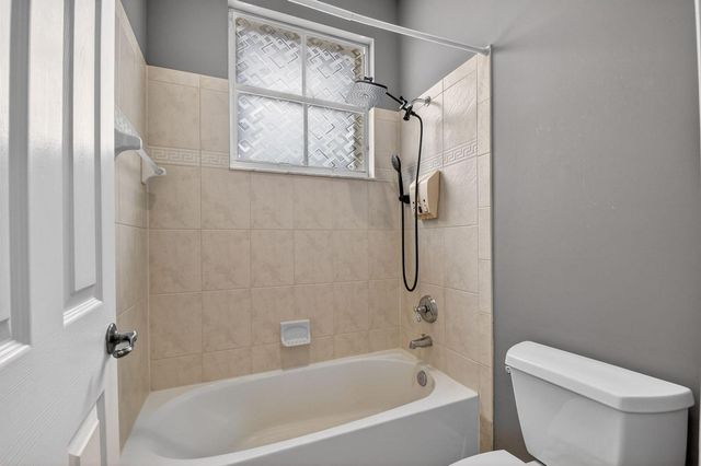 6899 Houlton Circle, Lake Worth, FL 33467