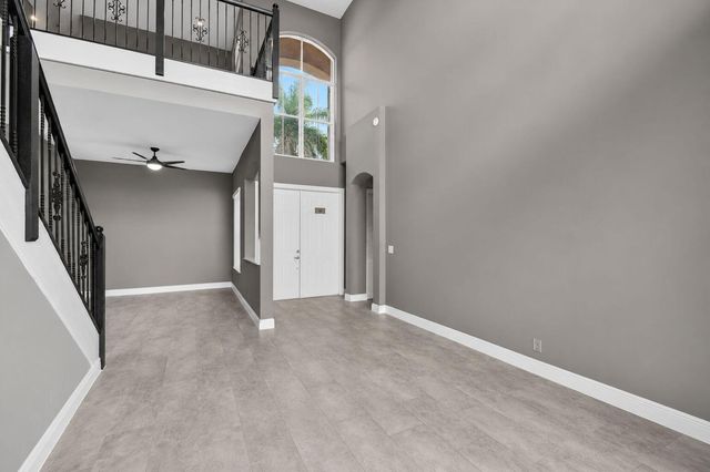 6899 Houlton Circle, Lake Worth, FL 33467