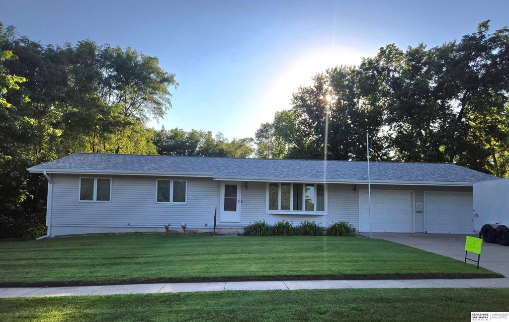 308 N 15TH Street, Plattsmouth, NE 68048