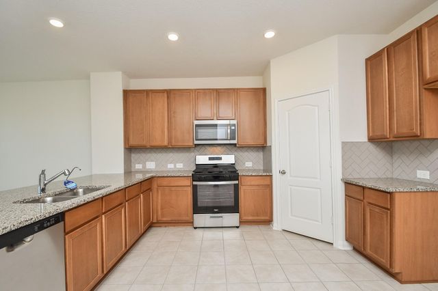 8138 Leisure Point Drive, Katy, TX 77433