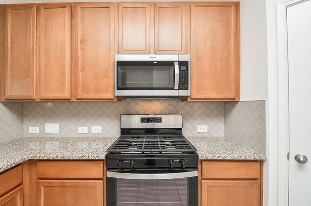 8138 Leisure Point Drive, Katy, TX 77433