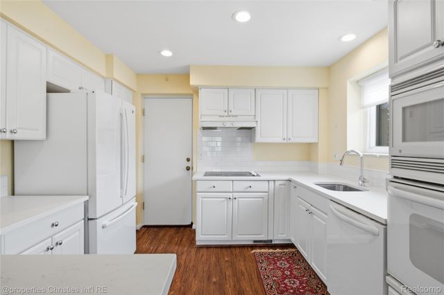450 Oak Avenue 203, Birmingham, MI 48009