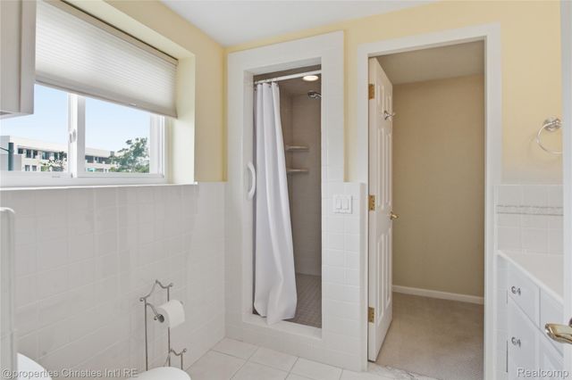 450 Oak Avenue 203, Birmingham, MI 48009