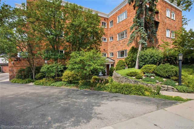 450 Oak Avenue 203, Birmingham, MI 48009