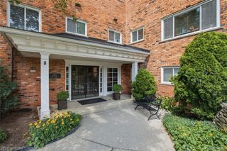 450 Oak Avenue 203, Birmingham, MI 48009