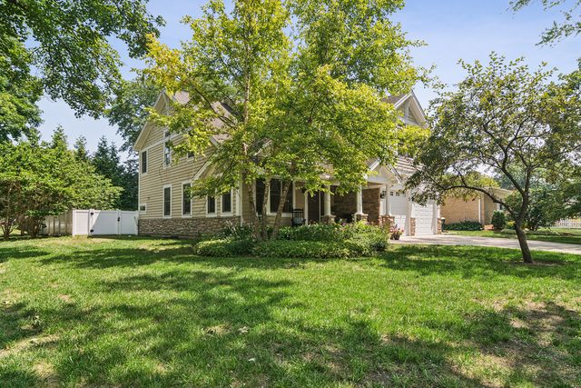 103 S Donald Avenue, Arlington Heights, IL 60004