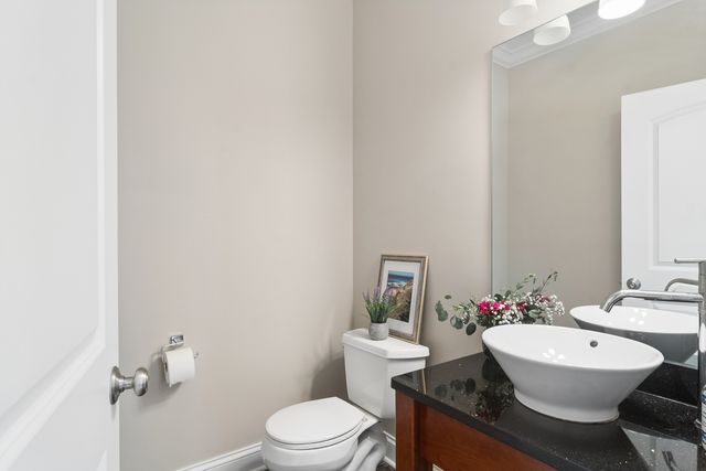103 S Donald Avenue, Arlington Heights, IL 60004