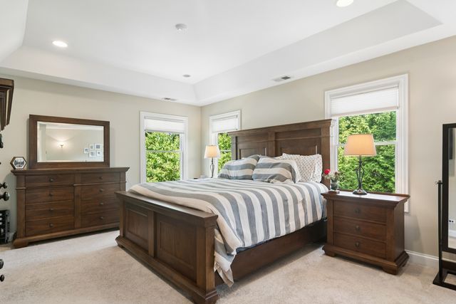 103 S Donald Avenue, Arlington Heights, IL 60004