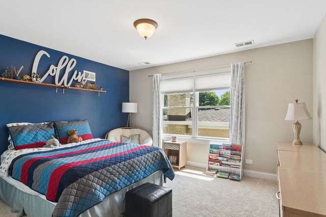 103 S Donald Avenue, Arlington Heights, IL 60004
