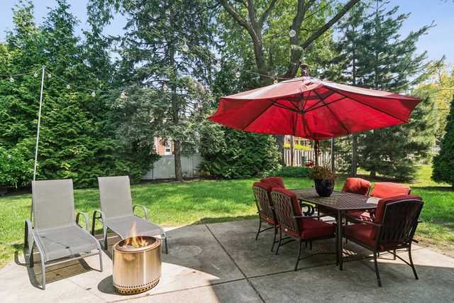 103 S Donald Avenue, Arlington Heights, IL 60004