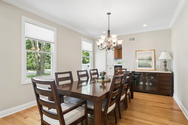 103 S Donald Avenue, Arlington Heights, IL 60004
