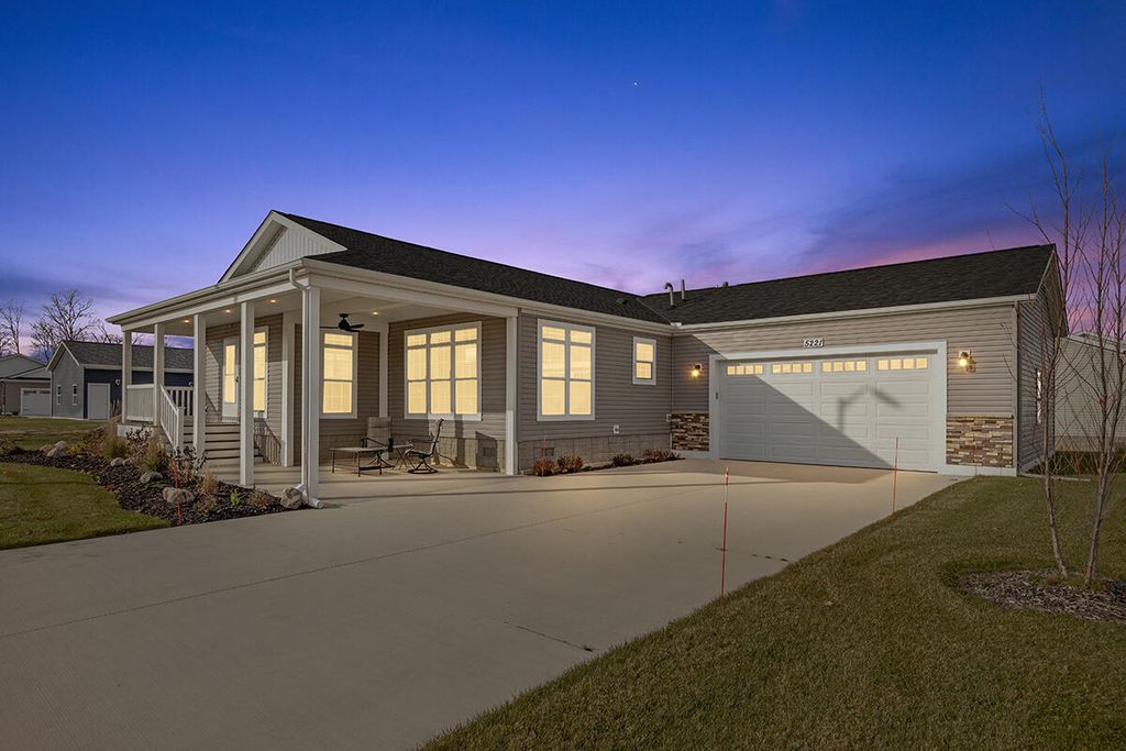 5221 Hollow Lane 170, Holland, MI 49423