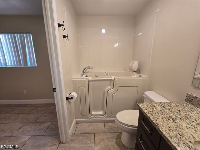 960 Hearty ST, North Fort Myers, FL 33903