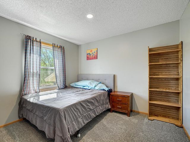 2695 196th Avenue NE, Cedar, MN 55011