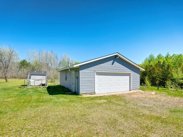 2695 196th Avenue NE, Cedar, MN 55011