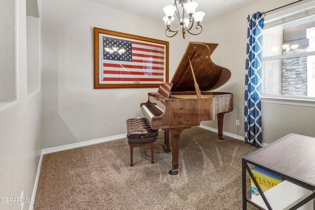 505 VALLEY PLUM Avenue, El Paso, TX 79932