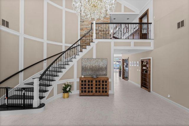 40 La Jolla Circle, Montgomery, TX 77356