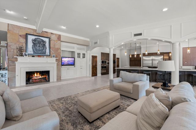 40 La Jolla Circle, Montgomery, TX 77356