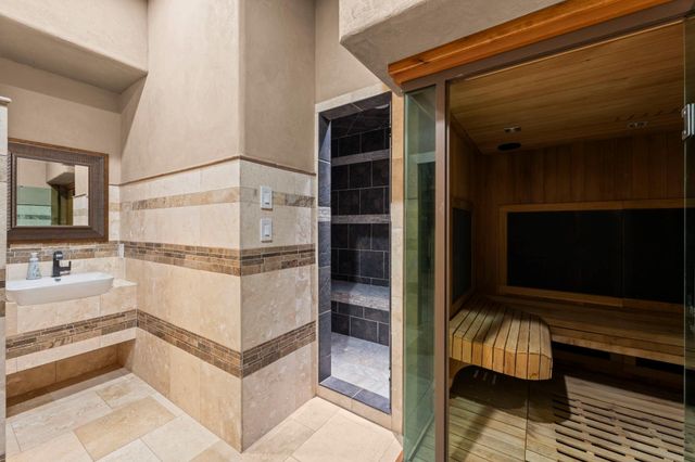 40 La Jolla Circle, Montgomery, TX 77356