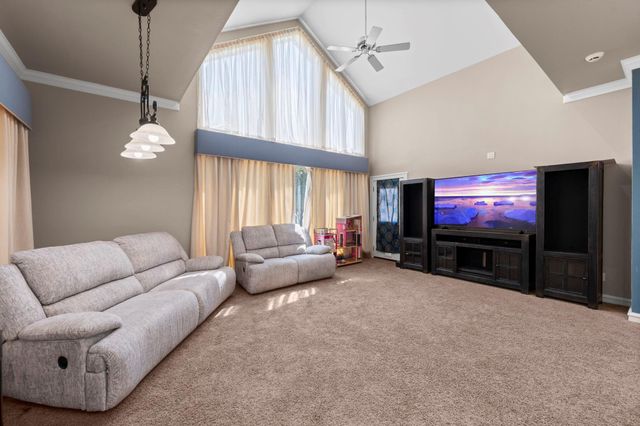 40 La Jolla Circle, Montgomery, TX 77356