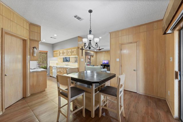 40 La Jolla Circle, Montgomery, TX 77356