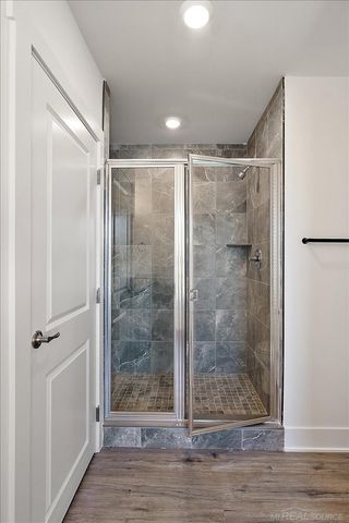 1720 W 12 Mile Road, Royal Oak, MI 48073