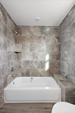 1720 W 12 Mile Road, Royal Oak, MI 48073