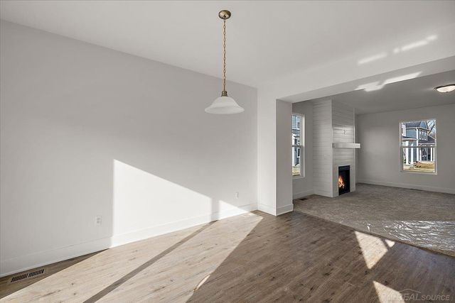 1720 W 12 Mile Road, Royal Oak, MI 48073