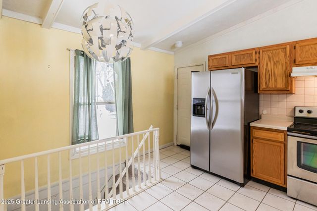 4304 Dumfries Circle, Lansing, MI 48911