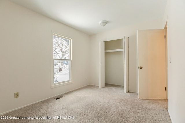 4304 Dumfries Circle, Lansing, MI 48911