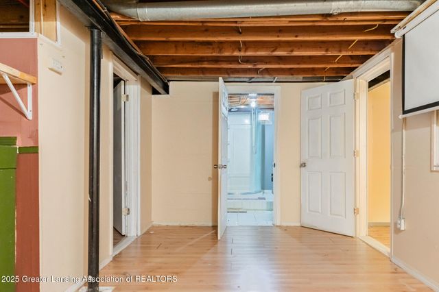 4304 Dumfries Circle, Lansing, MI 48911