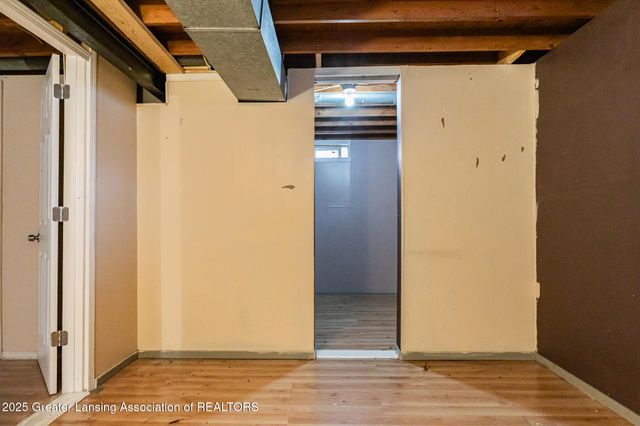 4304 Dumfries Circle, Lansing, MI 48911