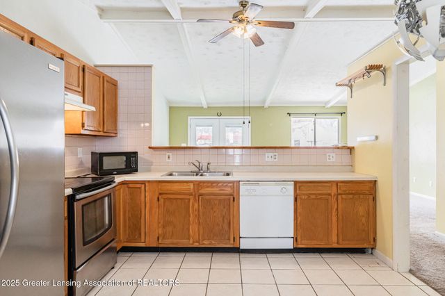 4304 Dumfries Circle, Lansing, MI 48911