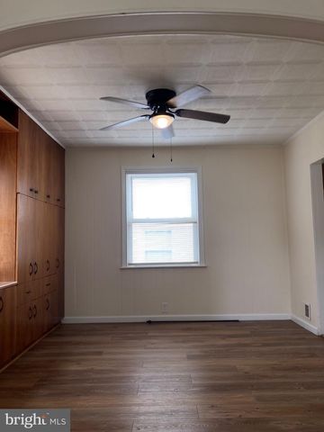 1607 LESLIE RD, Dundalk, MD 21222
