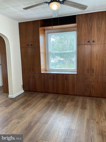 1607 LESLIE RD, Dundalk, MD 21222
