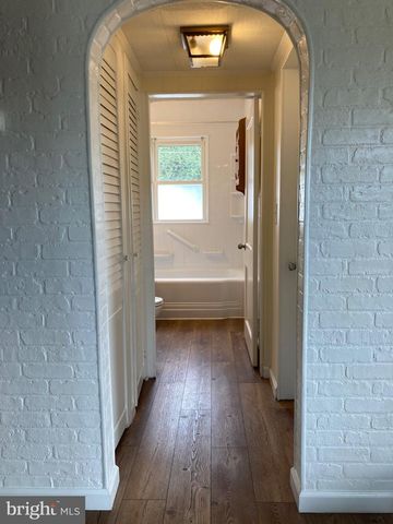 1607 LESLIE RD, Dundalk, MD 21222