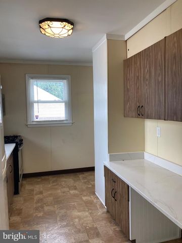 1607 LESLIE RD, Dundalk, MD 21222